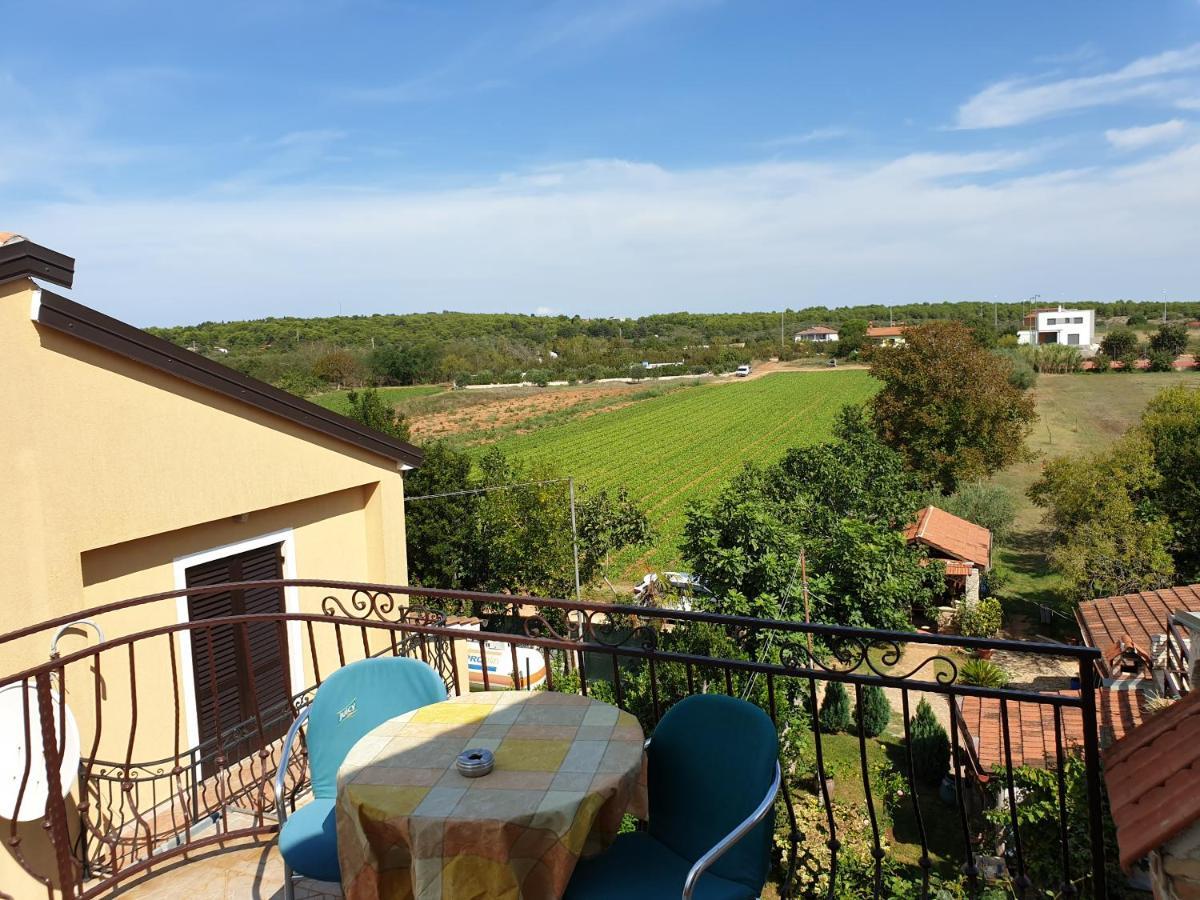 Apartments Helena โปแมร์ ภายนอก รูปภาพ